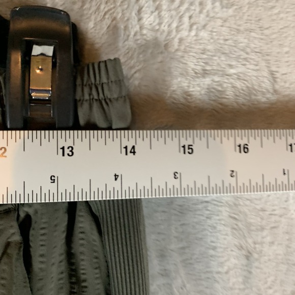 Athleta Women's Textured Brooklyn Jogger 2 Olive Green Athleisure Travel Pant - Picture 6 of 9